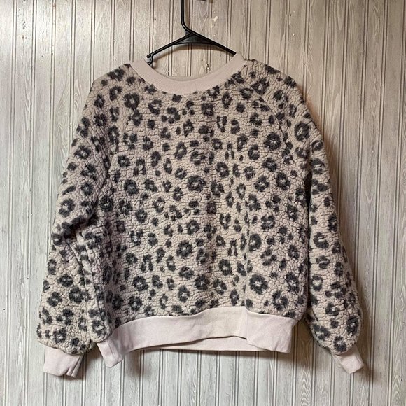 Old Navy Tops - Cozy Sherpa Leopard Print Sweatshirt